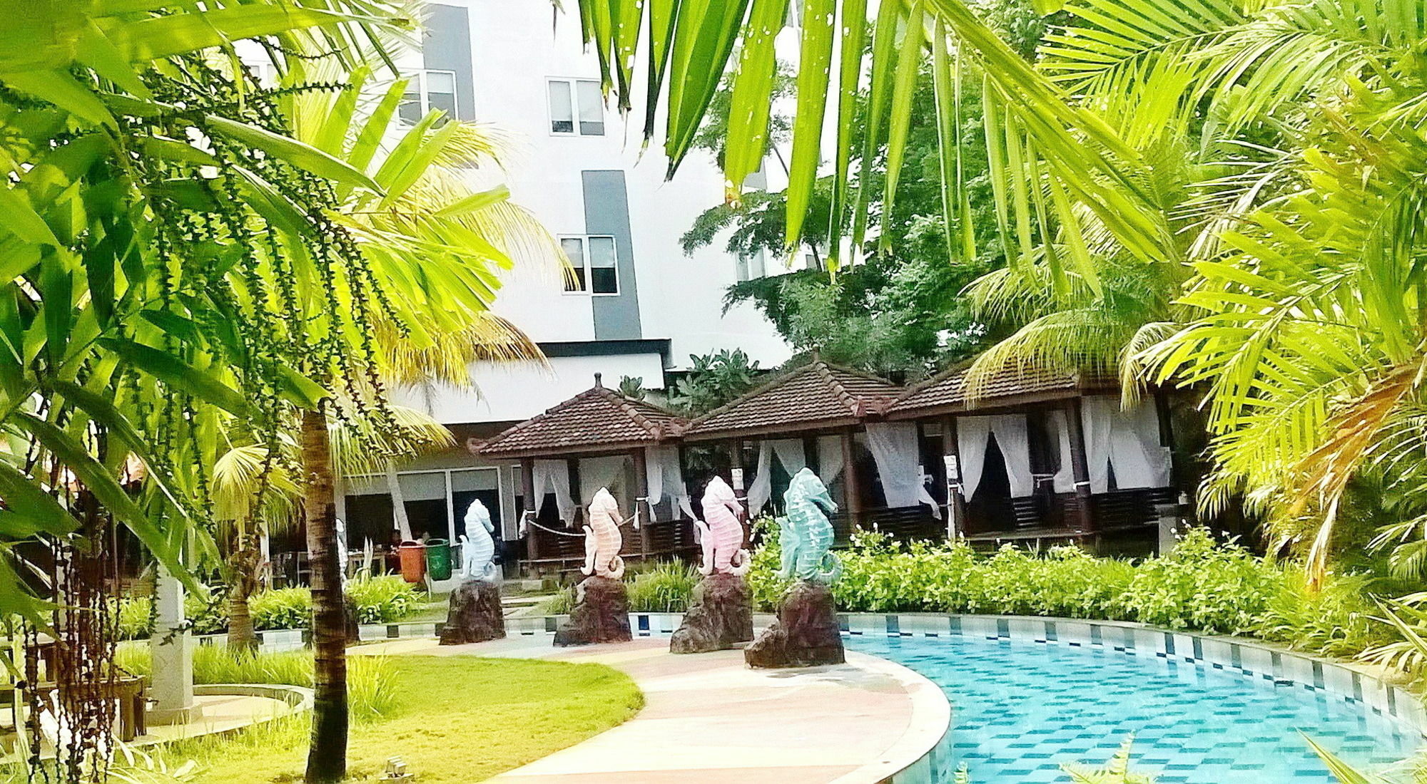 Greenotel Cilegon Exterior photo