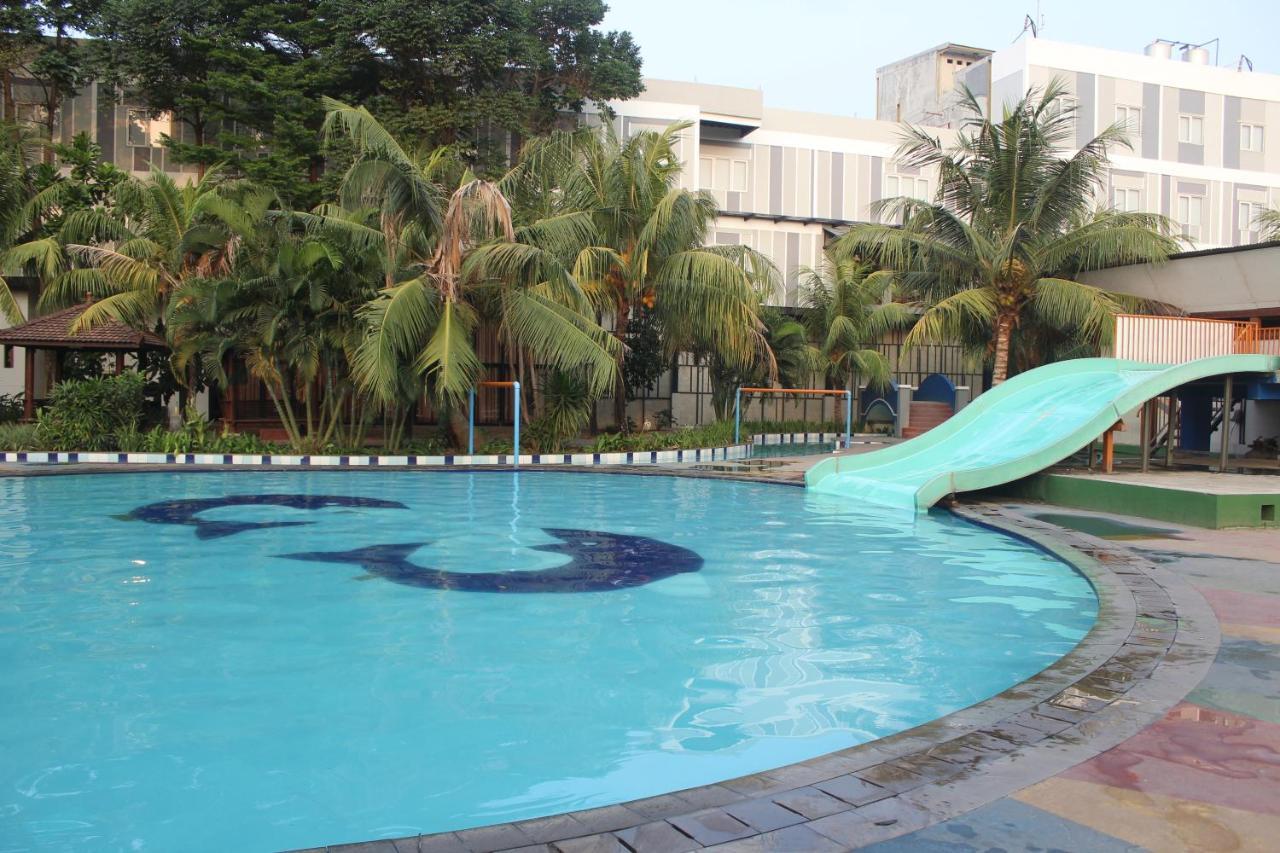 Greenotel Cilegon Exterior photo
